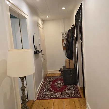 - Shared Bathroom With 1 For Adults 35-60 Lgbt Eu,us,uk Only Glostrup